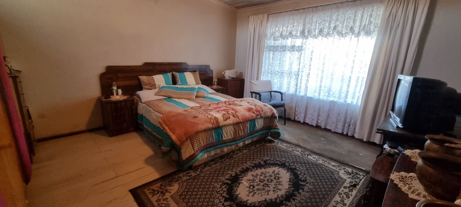 4 Bedroom Property for Sale in Silvertown Western Cape